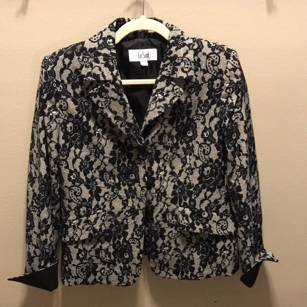 Women’s suit jacket